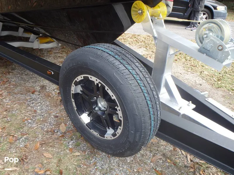 Slide: The Image of Spare Tire - 16147526