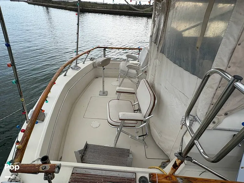 Slide: The Image of Stern Pedestal Seat/passenger Seating - 16128816