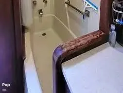 Slide: The Image of Shower Bath - 16160416