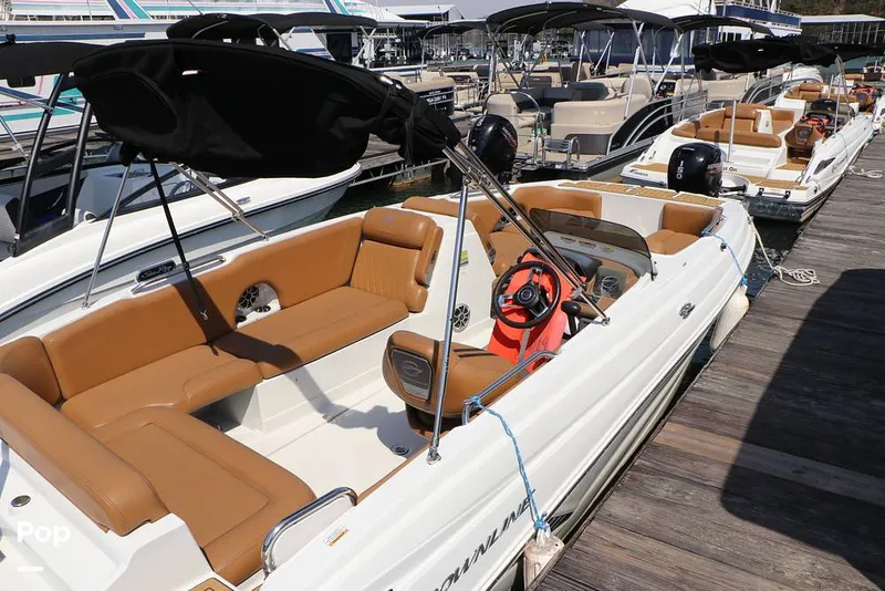The Image of Crownline Boats E225 XS 2023 - 16295660