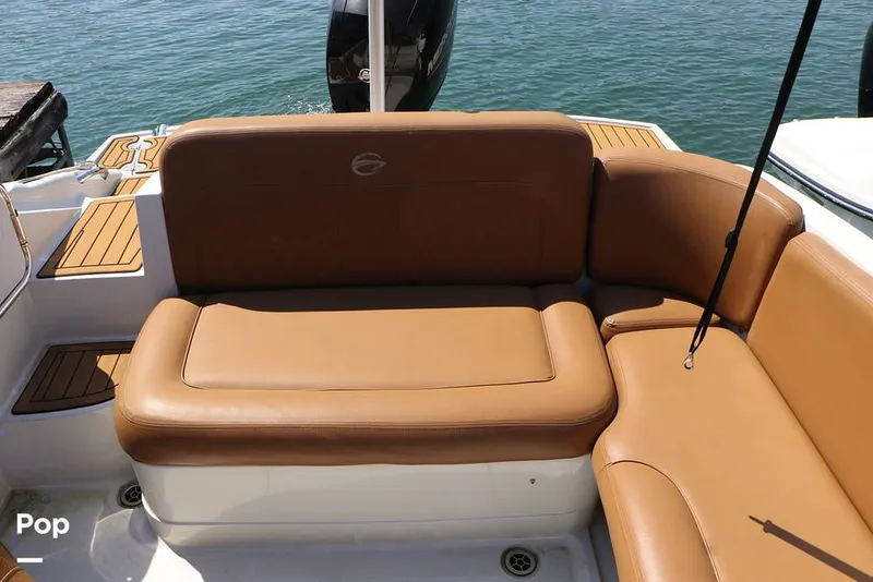 Slide: The Image of Crownline Boats E225 XS 2023 - 16295680