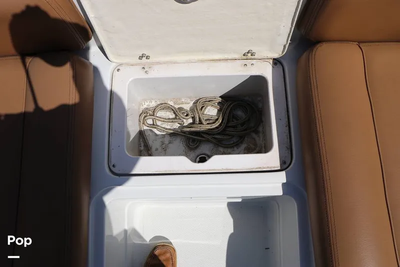 Slide: The Image of Crownline Boats E225 XS 2023 - 16295686