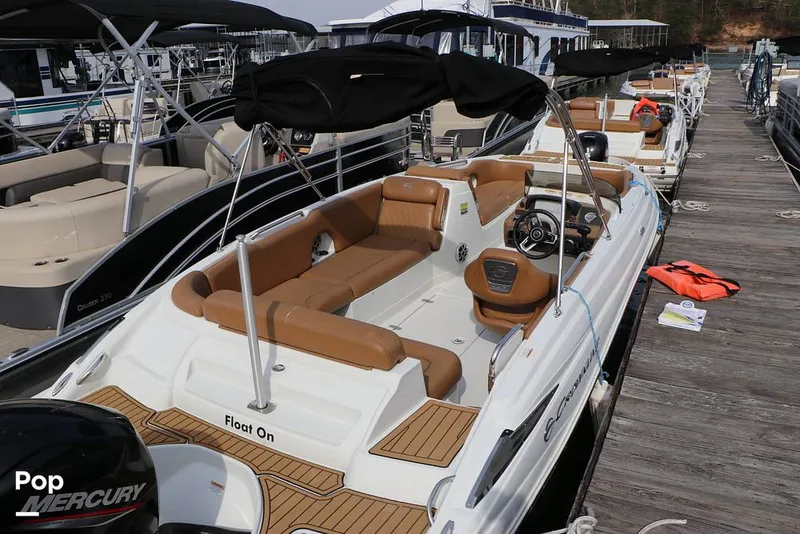 The Image of Crownline Boats E225 XS 2023 - undefined