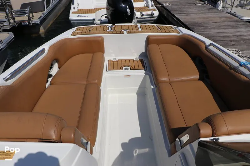 Slide: The Image of Crownline Boats E225 XS 2023 - 16304622