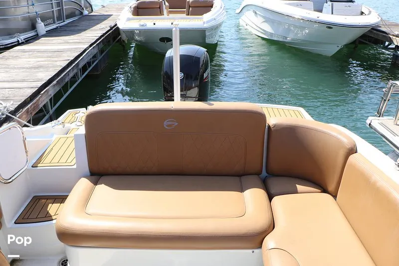 Slide: The Image of Crownline Boats E225 XS 2023 - 16304619