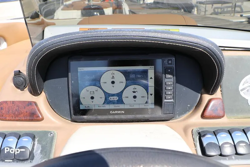 Slide: The Image of Crownline Boats E225 XS 2023 - 16304626