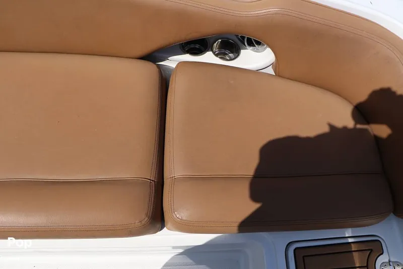 Slide: The Image of Crownline Boats E225 XS 2023 - 16304629