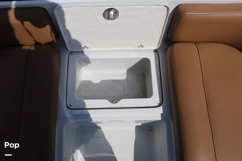 Slide: The Image of Crownline Boats E225 XS 2023 - 16304630