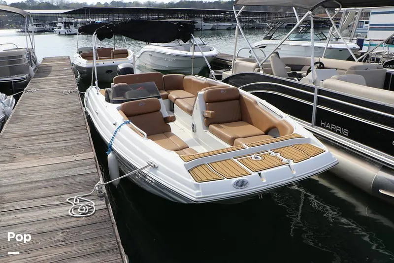 Slide: The Image of Crownline Boats E225 XS 2023 - 16304691