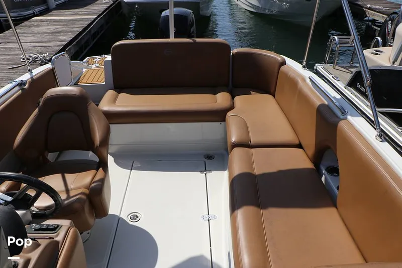 Slide: The Image of Crownline Boats E225 XS 2023 - 16304636