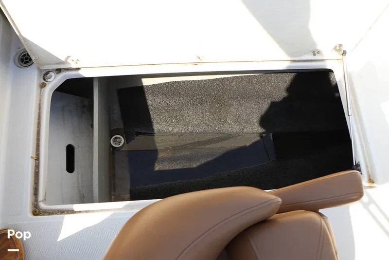 Slide: The Image of Crownline Boats E225 XS 2023 - 16304645