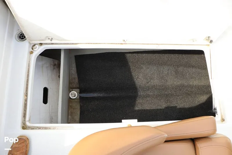 Slide: The Image of Crownline Boats E225 XS 2023 - 16304671