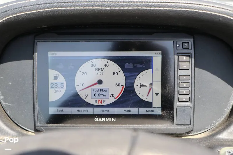 Slide: The Image of Crownline Boats E225 XS 2023 - 16295625