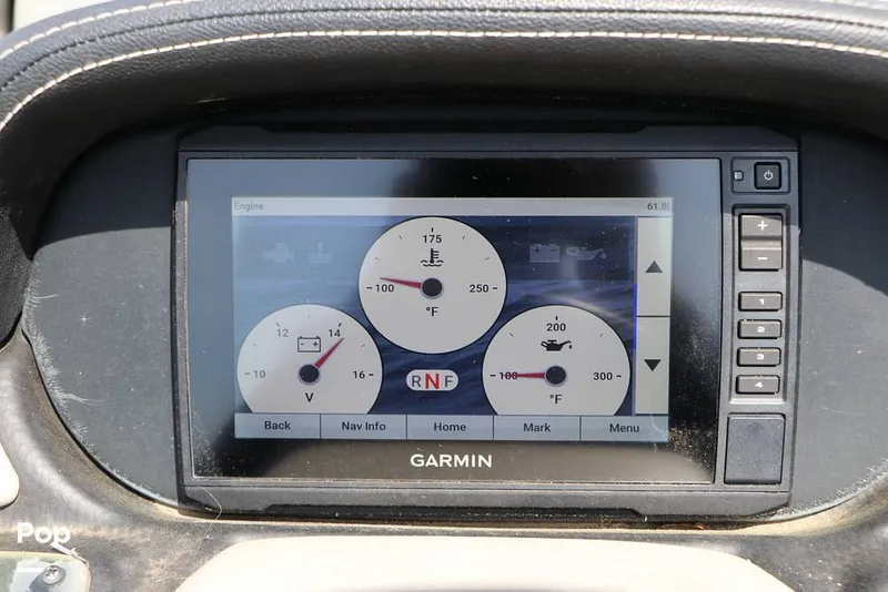 Slide: The Image of Crownline Boats E225 XS 2023 - 16295626