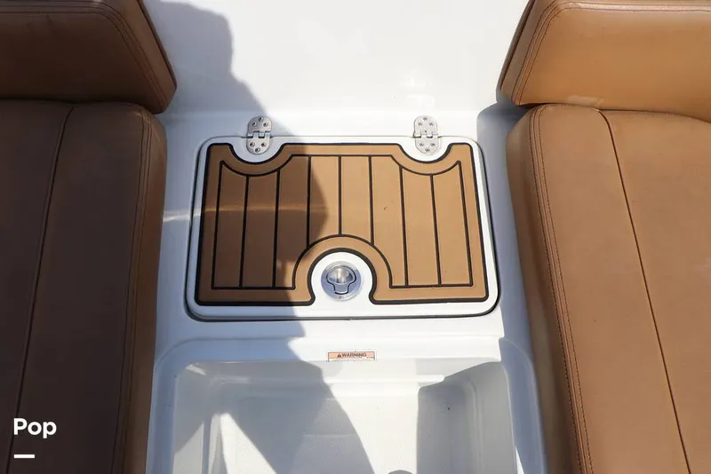 Slide: The Image of Crownline Boats E225 XS 2023 - 16295632