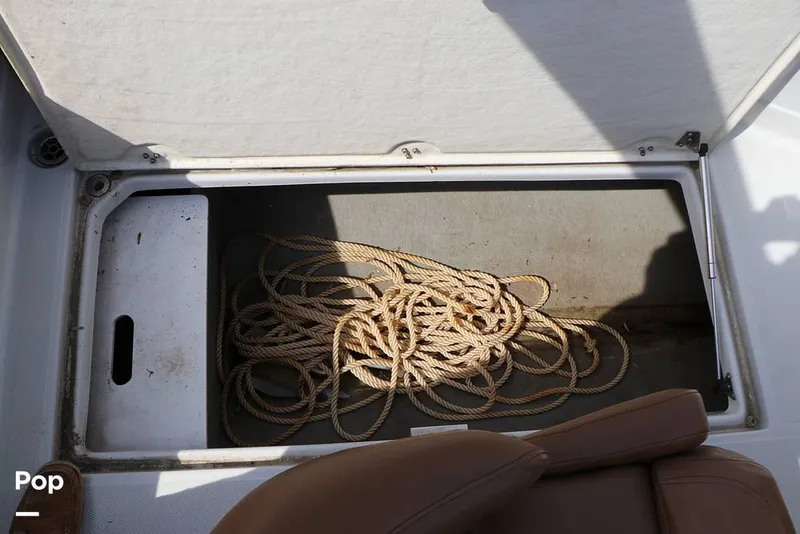 Slide: The Image of Crownline Boats E225 XS 2023 - 16295654