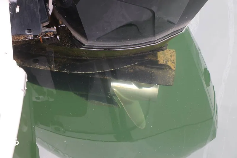 Slide: The Image of Crownline Boats E235 XS 2023 - 16143211