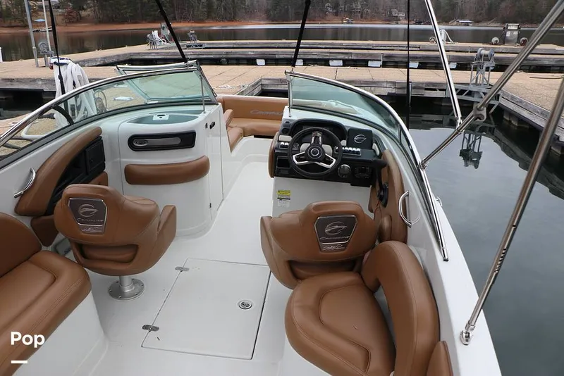 Slide: The Image of Crownline Boats E235 XS 2023 - 16143214