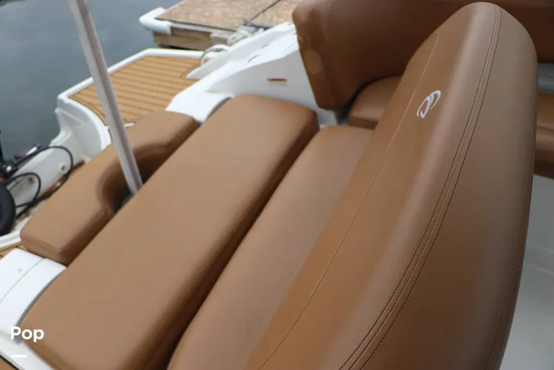 Slide: The Image of Crownline Boats E235 XS 2023 - 16143216