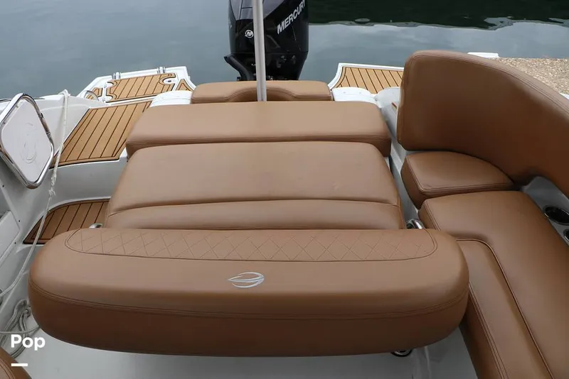 Slide: The Image of Crownline Boats E235 XS 2023 - 16143217
