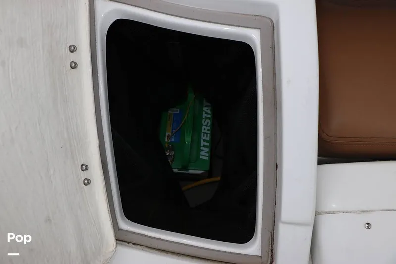 Slide: The Image of Crownline Boats E235 XS 2023 - 16143226