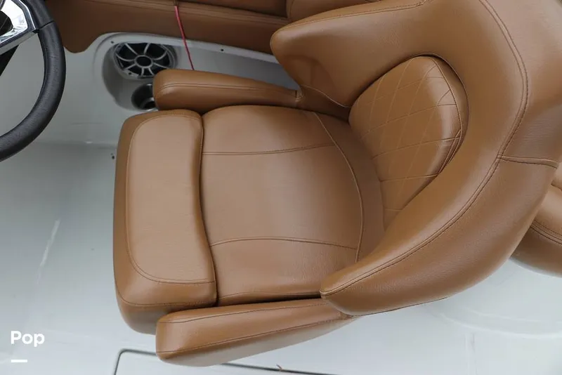 Slide: The Image of Crownline Boats E235 XS 2023 - 16143235