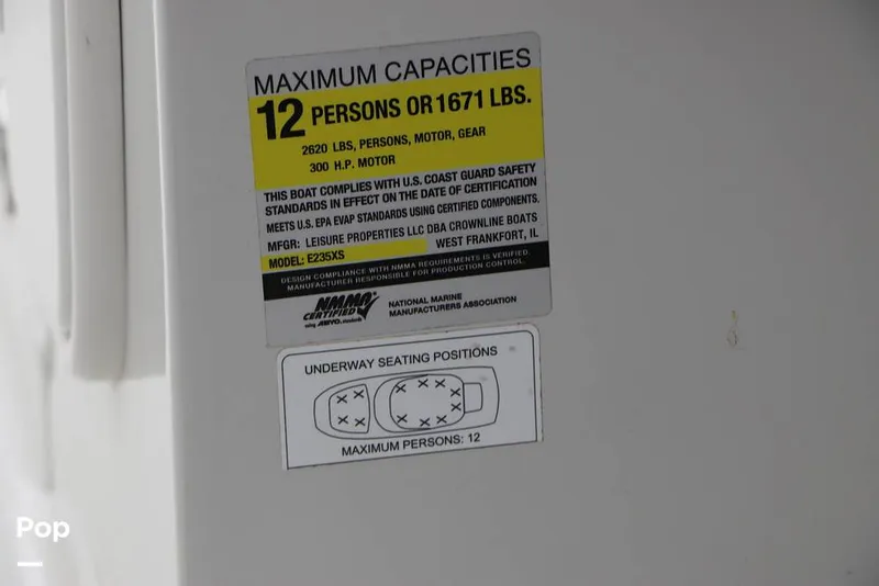 Slide: The Image of Crownline Boats E235 XS 2023 - 16143237