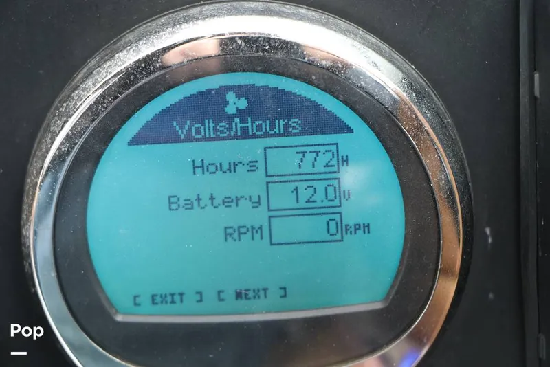 Slide: The Image of Crownline Boats E235 XS 2023 - 16143246