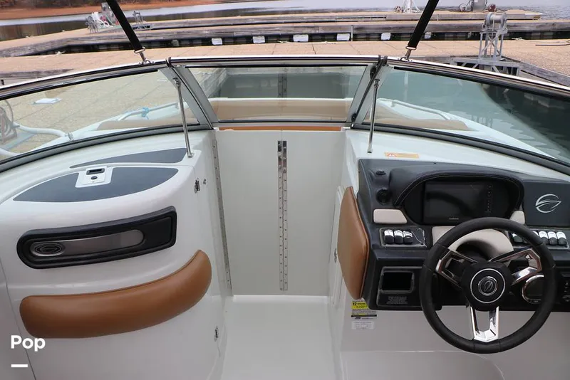 Slide: The Image of Crownline Boats E235 XS 2023 - 16143256