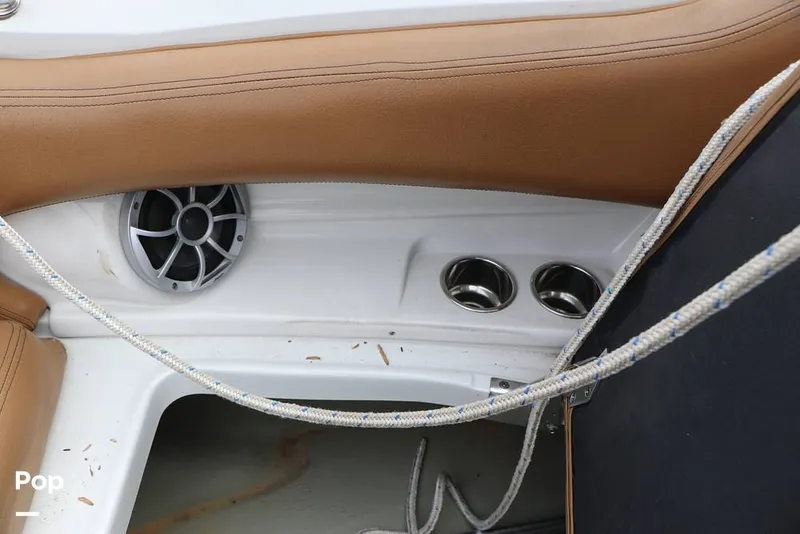 Slide: The Image of Crownline Boats E235 XS 2023 - 16143262