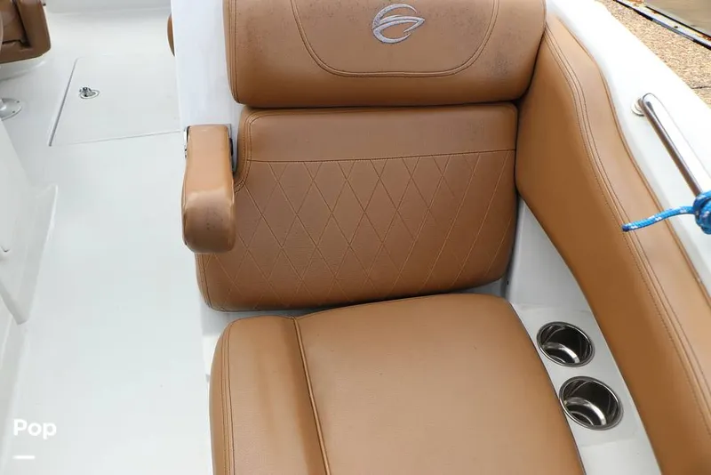 Slide: The Image of Crownline Boats E235 XS 2023 - 16143266