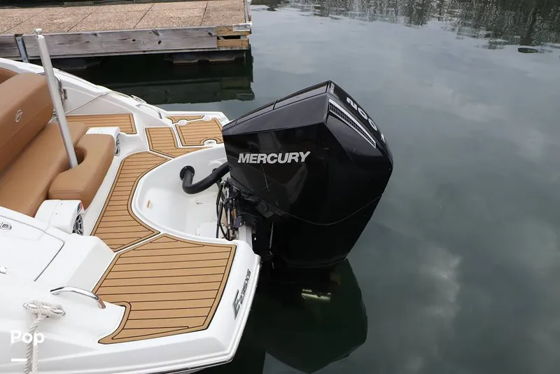 Slide: The Image of Crownline Boats E235 XS 2023 - 16143205