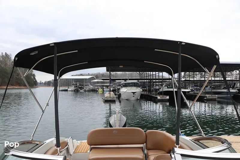 Slide: The Image of Crownline Boats E235 XS 2023 - 16143269