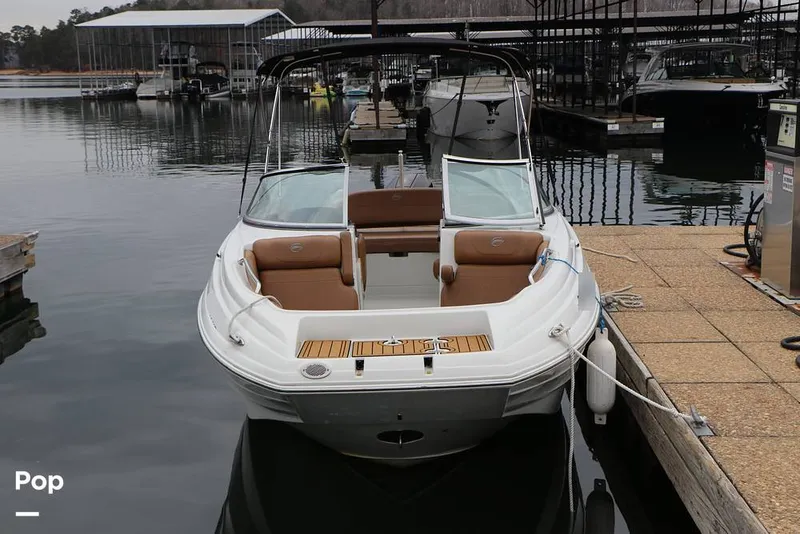 Slide: The Image of Crownline Boats E235 XS 2023 - 16181274