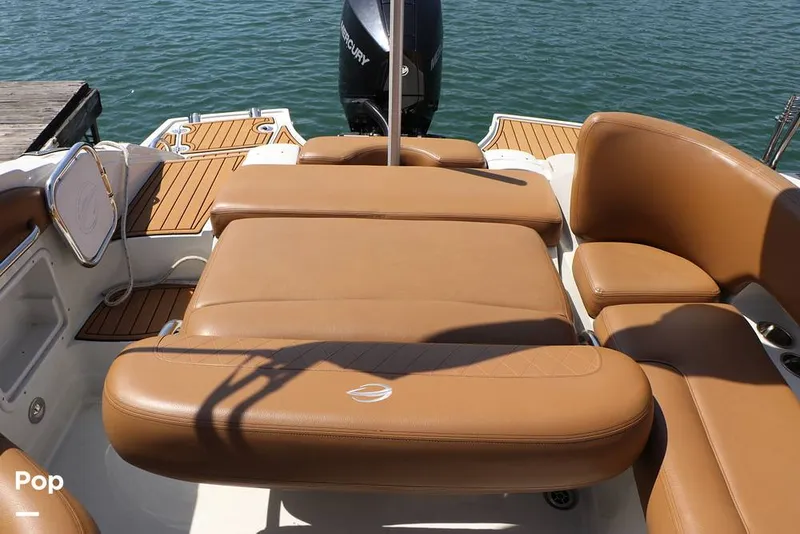 Slide: The Image of Crownline Boats E235 XS 2023 - 16295572