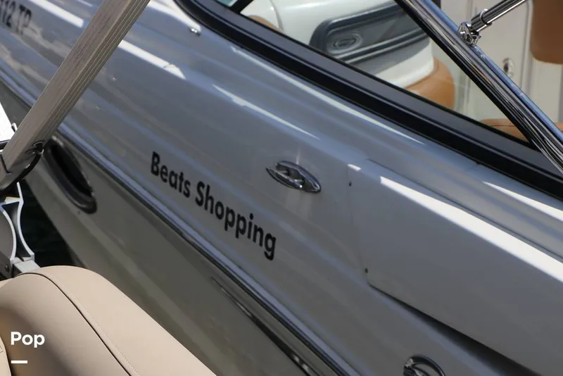 Slide: The Image of Crownline Boats E235 XS 2023 - 16295557