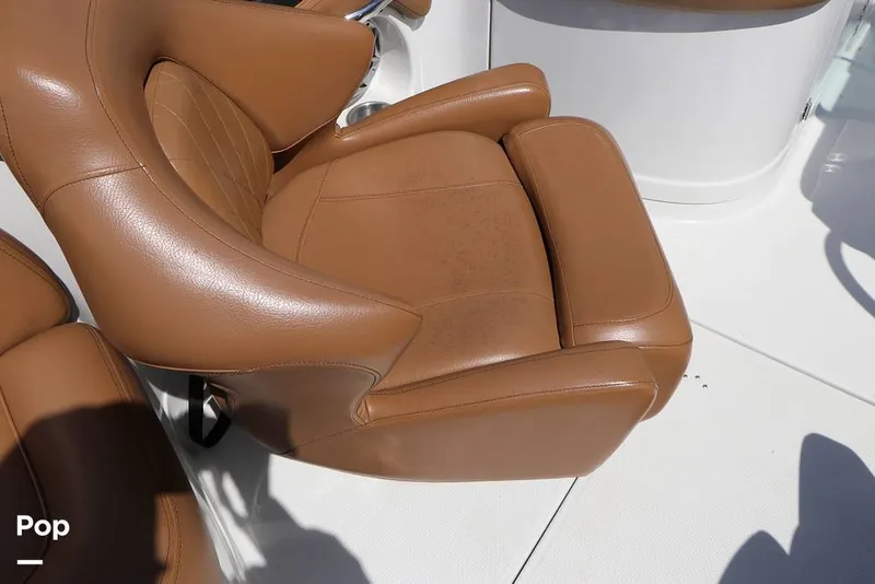 Slide: The Image of Crownline Boats E235 XS 2023 - 16295583