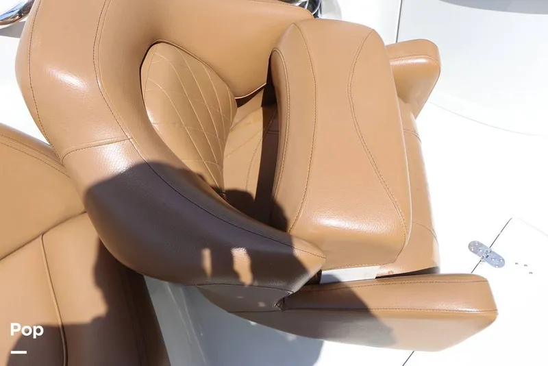 Slide: The Image of Crownline Boats E235 XS 2023 - 16295584