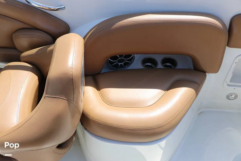 Slide: The Image of Crownline Boats E235 XS 2023 - 16295588