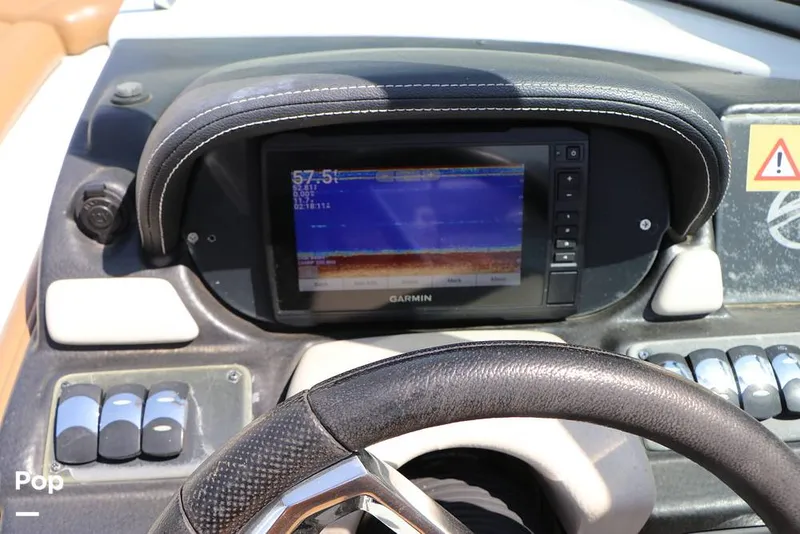 Slide: The Image of Crownline Boats E235 XS 2023 - 16295592