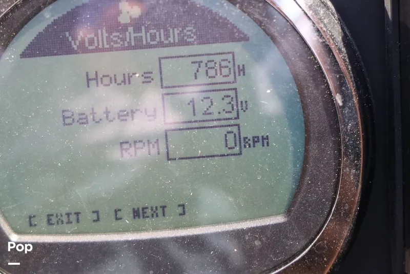 Slide: The Image of Crownline Boats E235 XS 2023 - 16295594