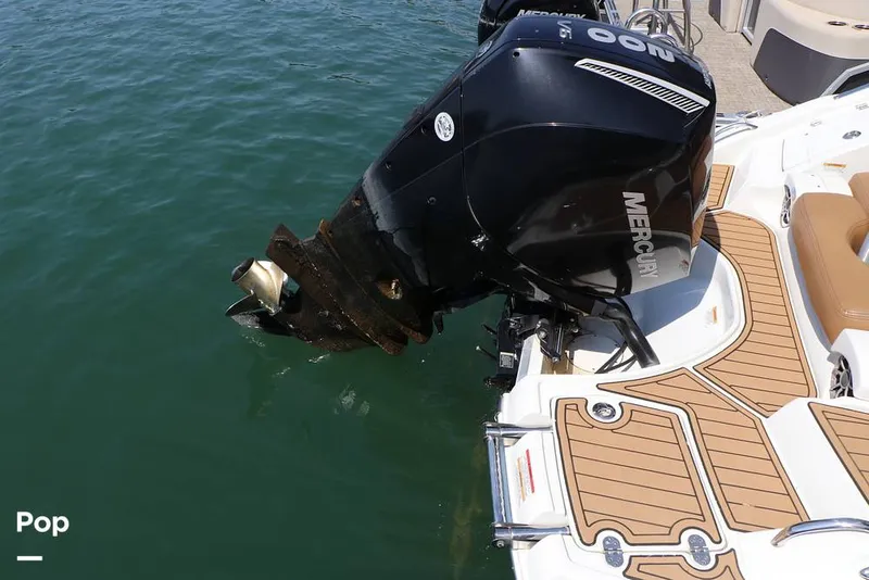 Slide: The Image of Crownline Boats E235 XS 2023 - 16295599