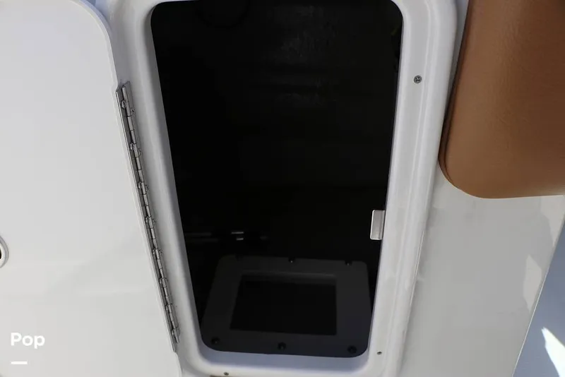 Slide: The Image of Crownline Boats E235 XS 2023 - 16295604