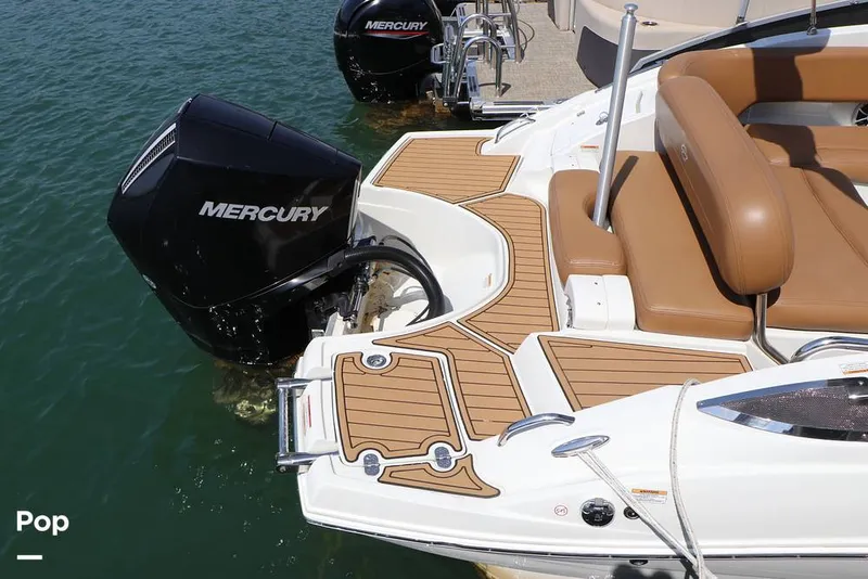 Slide: The Image of Crownline Boats E235 XS 2023 - 16295564