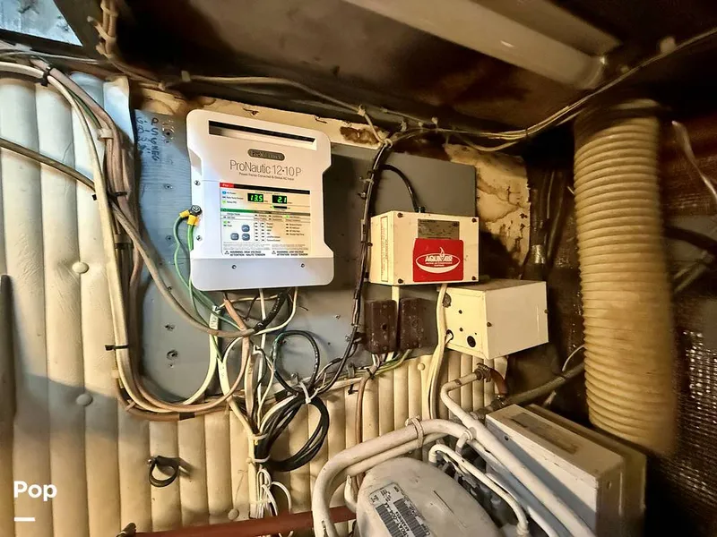 Slide: The Image of Chris-Craft 410 Commander 1974 - 16180542