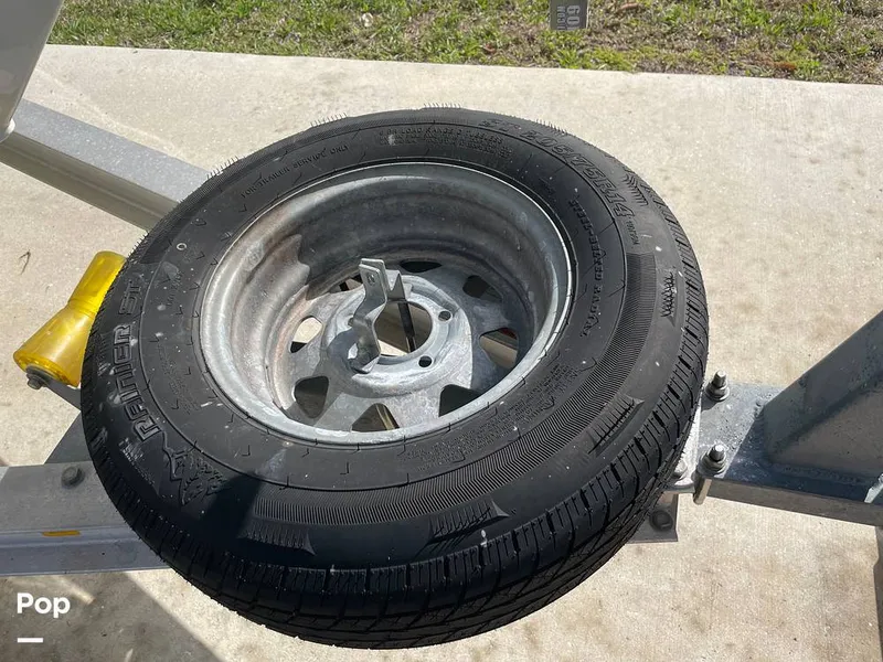 Slide: The Image of Spare Tire Kit - 16268239