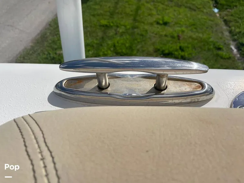 Slide: The Image of Cleats - Pull Up - 16268257