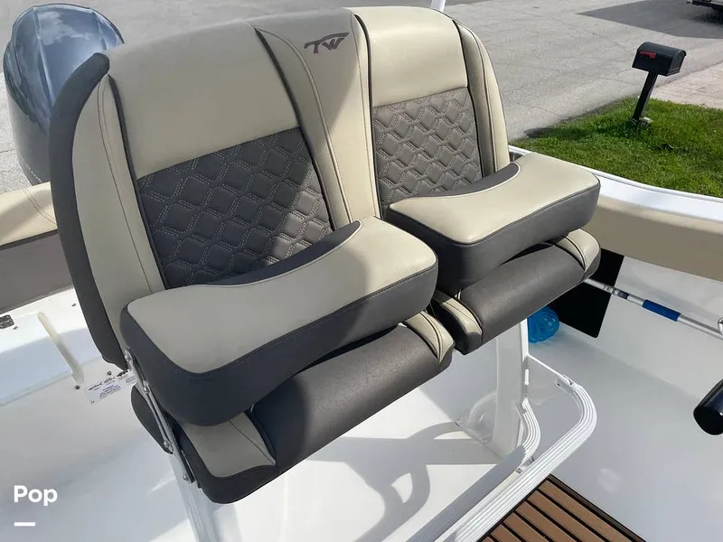 Slide: The Image of Tidewater 220 LXF 2021 - 16268321