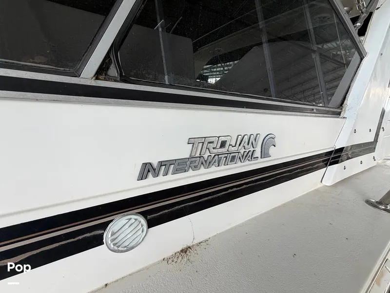 Slide: The Image of Trojan 11 Meter Express 1988 - 16271397