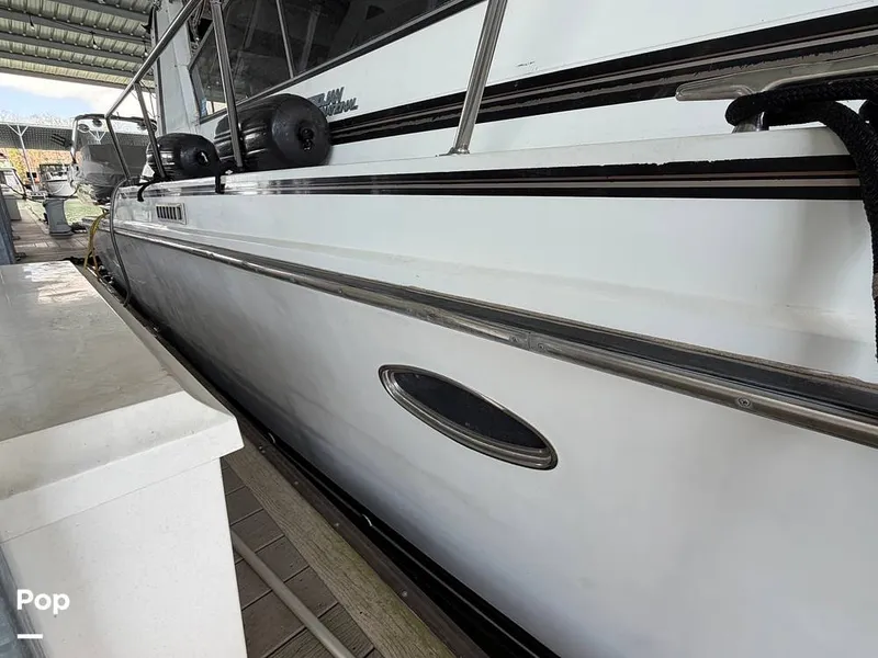 Slide: The Image of Trojan 11 Meter Express 1988 - 16272153